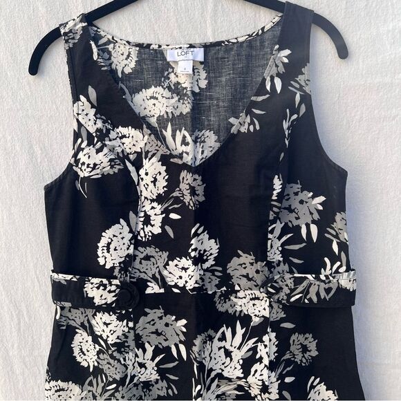 LOFT Monochrome Floral V-Neck Dress - Picture 2 of 8